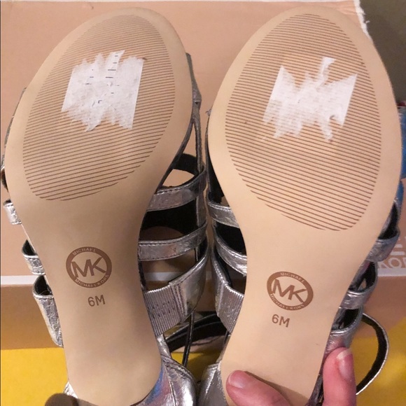 Michael Kors heels - Picture 4 of 4